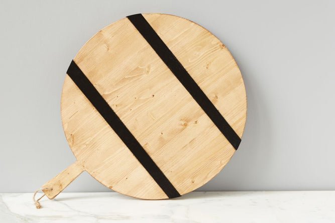 Black Round Mod Charcuterie Board - BlueJay Avenue