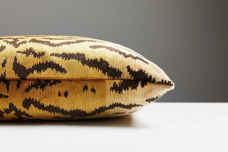 Tigre Silk Pillow - BlueJay Avenue